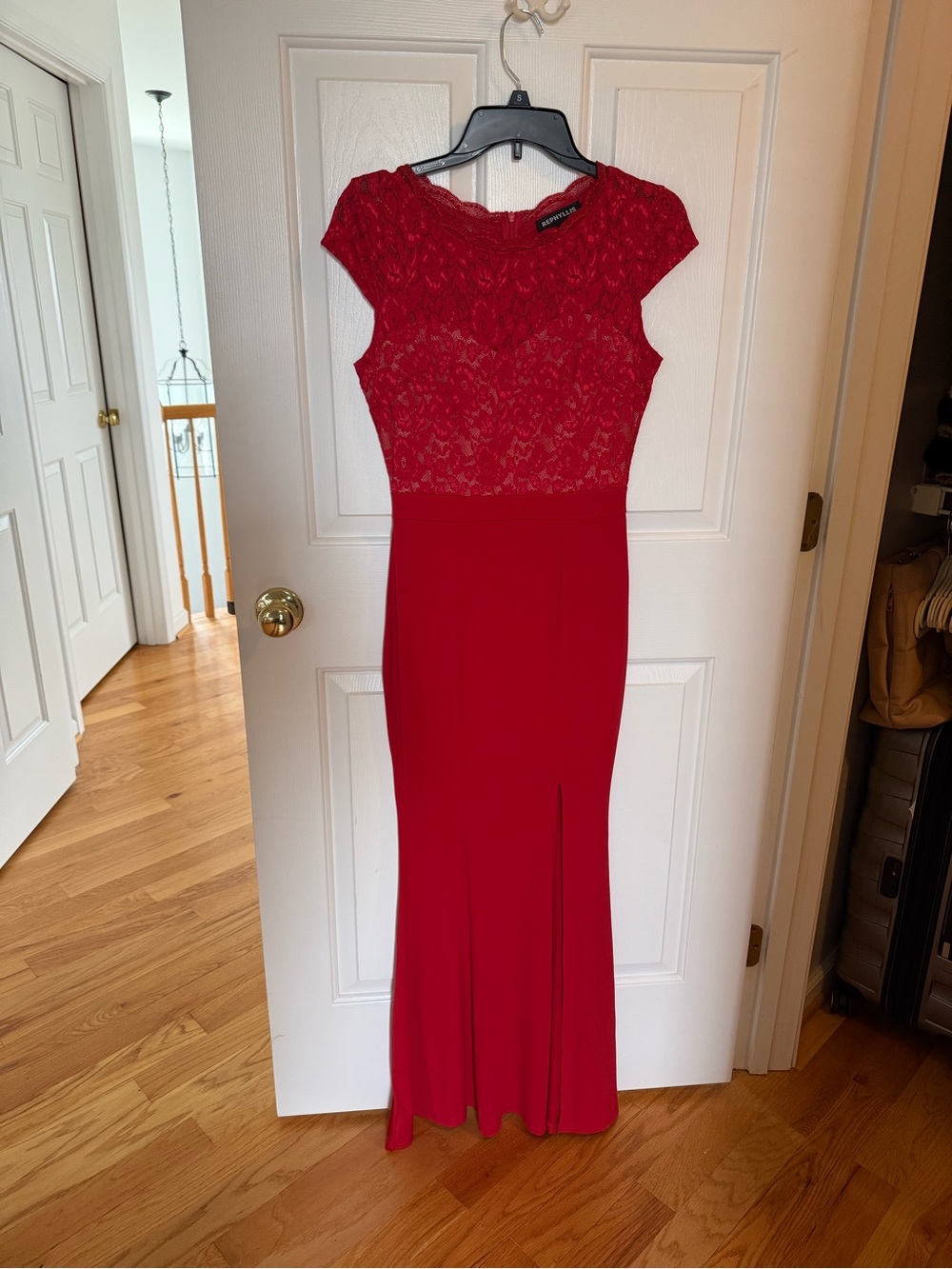 Elegant Red Lace-Top Evening Dress